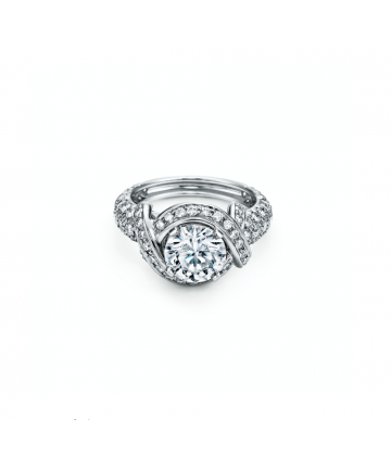 Помолвочное кольцо Tiffany...